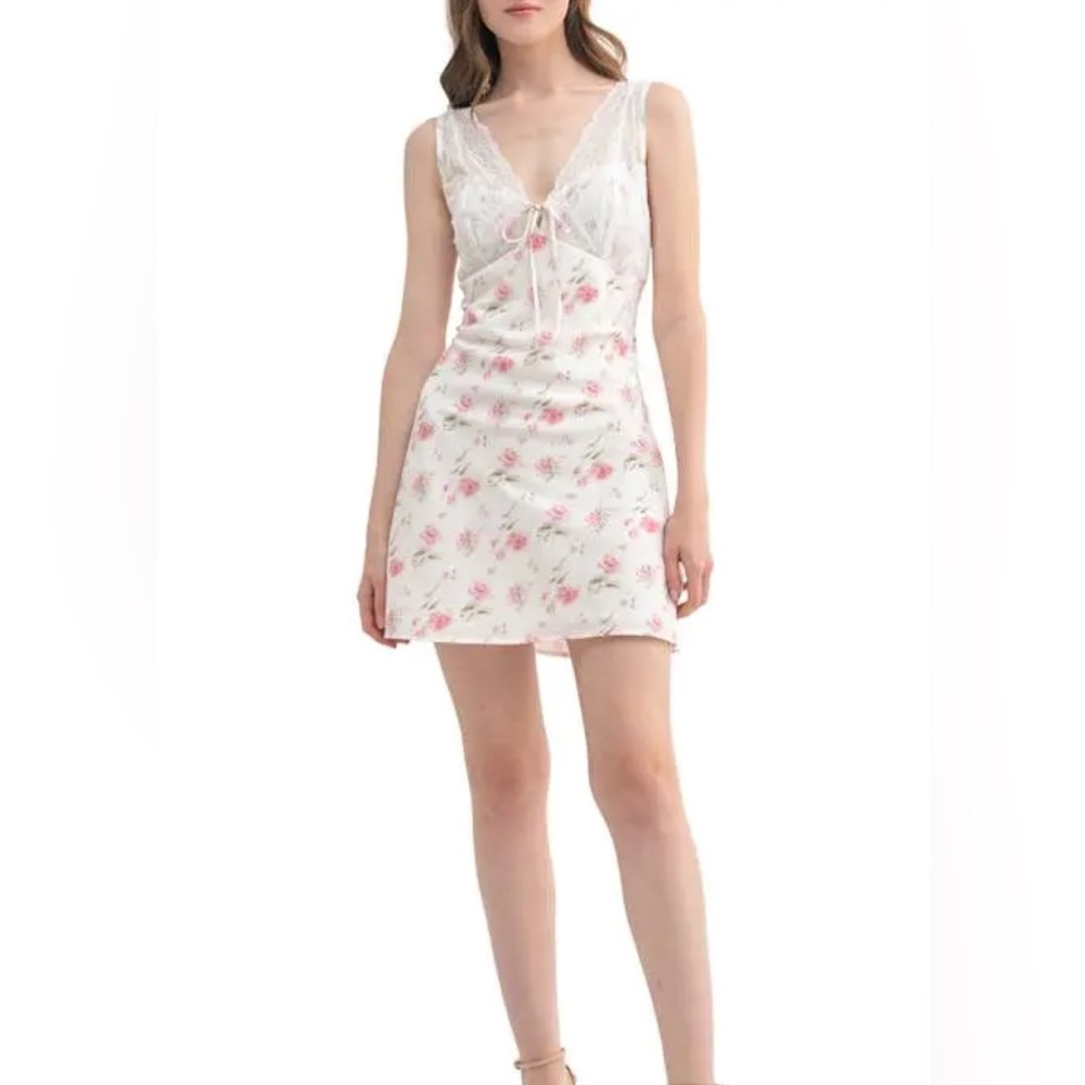 All in favor floral lace sundress